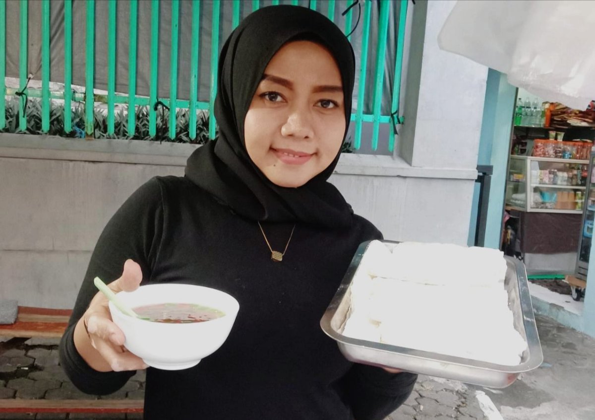 Warga Kota Batu ini Bertahan Jualan Pempek Palembang, Ditengah Pandemi