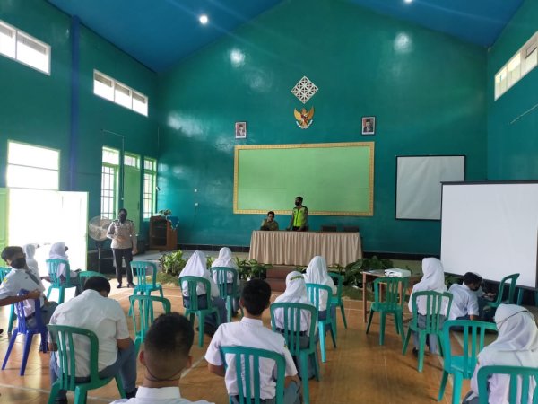 Jelang Ops Ketupat Semeru 2022, Sat Lantas Polres Batu Beri Pembinaan dan Penyuluhan Pelajar