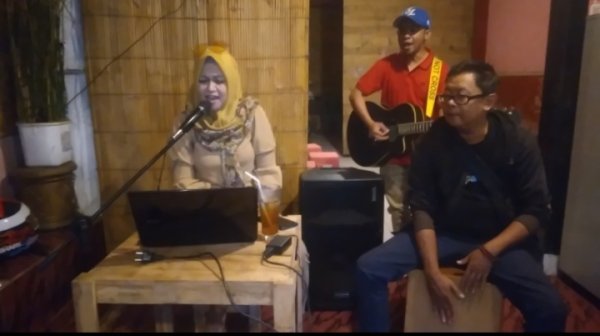 Jamming Bareng, Begini Keseruan IWO Malang Raya Usai Rapat Koordinasi