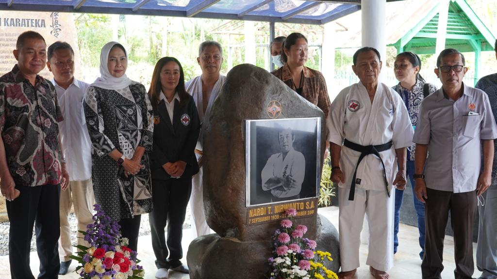 Wali Kota Batu Dewanti Rumpoko, Jadikan Makam 8 Karateka ‘Pahlawan Cinta Kasih’ Sebagai Ikon Baru Kota Batu