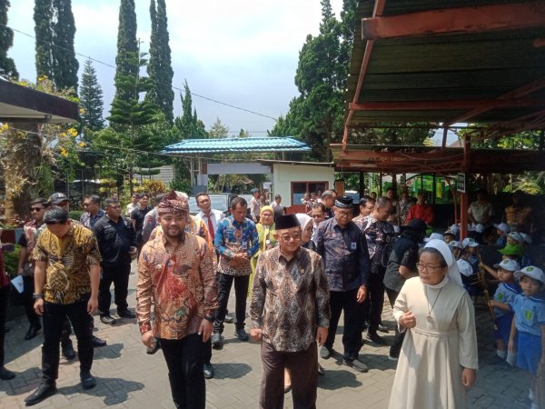 Mendikdasmen RI, Prof. Dr. Abdul Mu’ti Kunjungi Sekolah Katholik, Yayasan Sang Timur