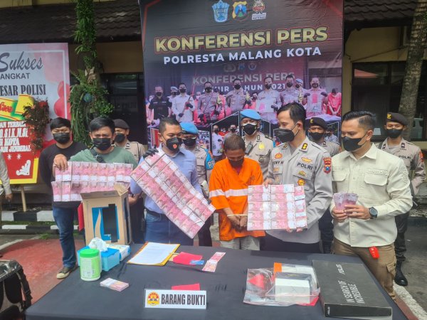 Polresta Malang Kota, Ungkap Kasus Penipuan Modus Penggandaan Uang