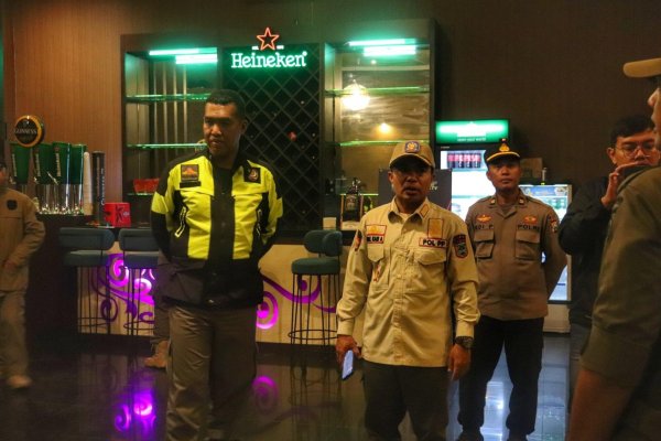 Operasi Gabungan, Satpol PP Pemkot Batu Tertibkan PKL dan Tempat Hiburan Malam di Bulan Suci Ramadan