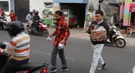 Pemuda Pancasila PAC Lowokwaru Kota Malang, Bagikan Takjil Gratis