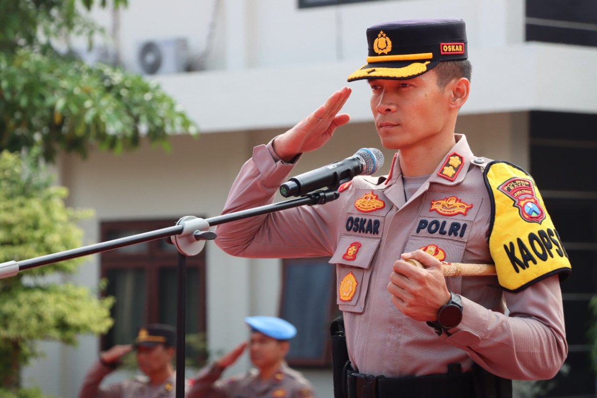 Kapolres Batu AKBP Oskar Pimpin Upacara Serah Terima Jabatan Kasat Lantas Polres Batu