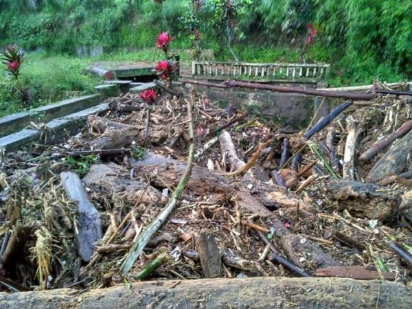 Warga Minta Bantuan Air Bersih, Pasca Banjir Kayu dan Lumpur di Ngantang