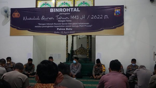 Peringati Nuzulul Quran, Wakapolres Batu Kompol Iswahab: Momen Tepat Tingkatkan Imtaq