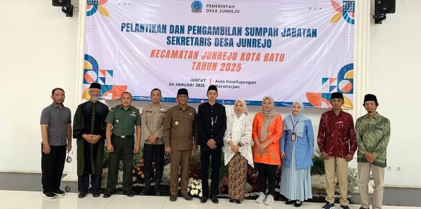 Kades Junrejo, Andi Faizal Hasan Lantik Perangkat Desa yang Baru, Harapkan Lebih Optimal