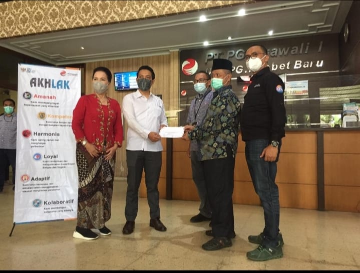 Penuhi Janji, Gabungan Asosiasi Pengusaha Malang Raya Beli 3,4 Ton Gula Lokal