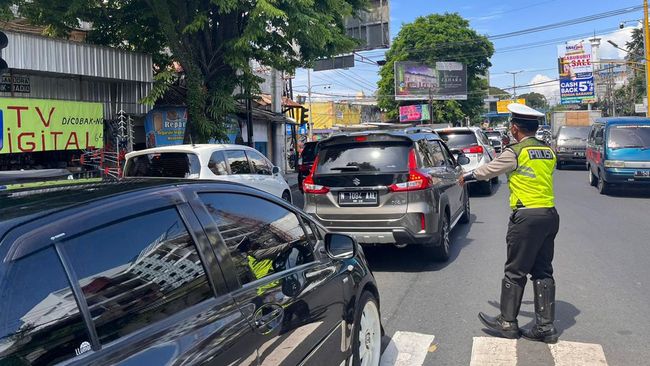 Antisipasi Kepadatan Lalu Lintas Libur Panjang, Polresta Malang Kota Siagakan 124 Personel