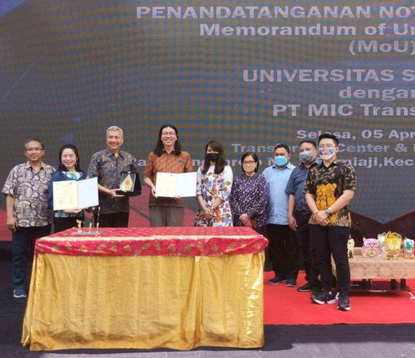 Jalin Kerja Sama, Ubaya PT. Mic Transformer dan Sekolah SPI Kota Batu Lakukan MoU