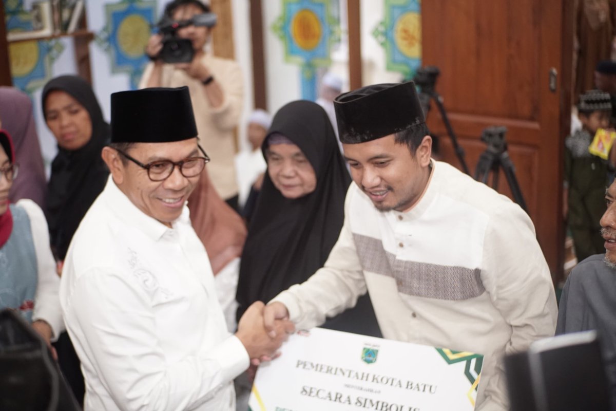 Safari Ramadan Hari Kedua, Wali Kota Batu, Nurochman dan Wakil Wali Kota Batu, Heli Suyanto Jalin Kebersamaan di Desa Mojorejo