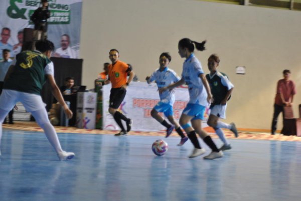 Tim Futsal Putri Kota Batu Akhirnya Lolos 8 Besar Melawan Tim Futsal Putri dari Kabupaten Kediri