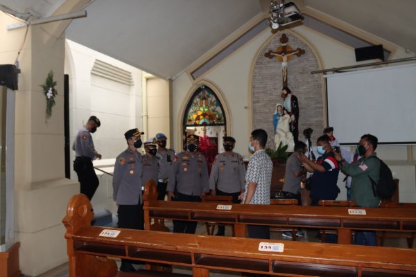 Beri Keamanan Jemaat, Waka Polresta Malang Kota Laksanakan Pengecekan ke Gereja