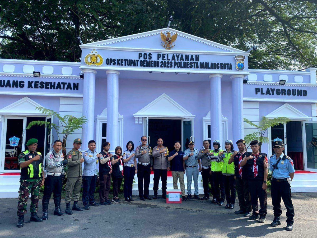 Posyan Polresta Malang Kota Berbentuk Miniatur Istana Merdeka, Curi Perhatian Para Pemudik