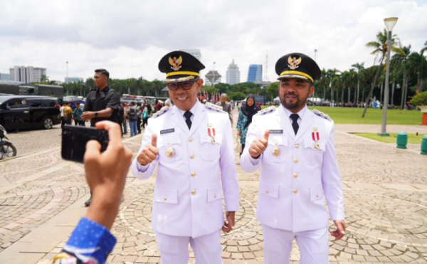 Dilantik Presiden RI, Prabowo Subianto, Walkot Nurochman dan Wawalkot Heli Suyanto Resmi Pimpin Kota Batu Periode 2025-2030