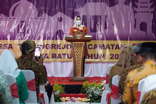 Dewanti Resmikan Desa Tulungrejo, Sebagai Desa Sadar Kerukunan Umat Beragama