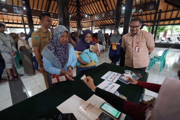 Pemkot Batu Sediakan 800 Paket Sembako, Pj. Wali Kota Dr. Aries: Bantu Masyarakat Kebutuhan Pokok Jelang Ramadhan