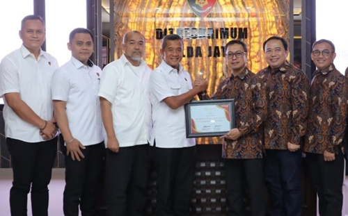 Berhasil Ungkap Kasus Vandalisme Jaringan, Satreskrim Polres Batu Terima Penghargaan dari PT. Telkomsel Indonesia