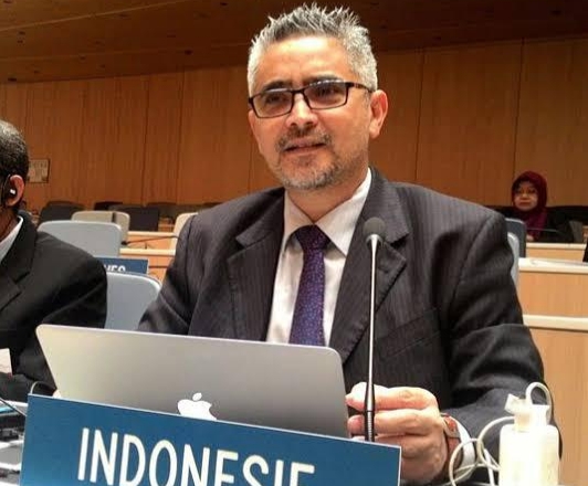 Khofifah Maju di Bursa IKA UA, Begini Reaksi Alumni FH UA