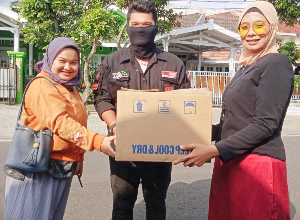 Donatur Respon Positif, Aksi Perdana Food Sharing Tika-Shella