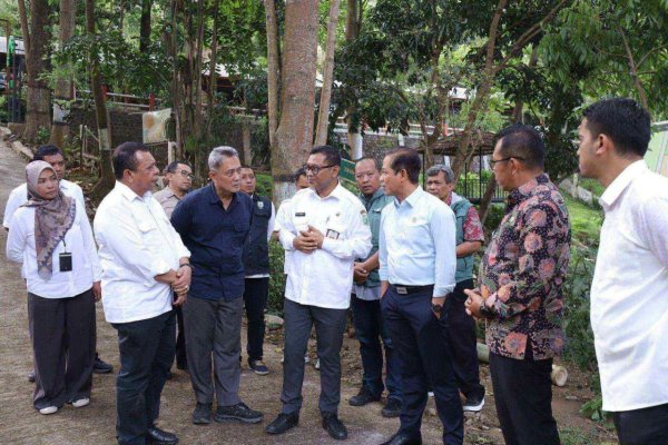 Dorong Transformasi Tata Kelola Sampah di Kota Batu, Menteri LH RI, Hanif Bersama Wali Kota Batu, Nurochman Tinjau TPA Tlekung