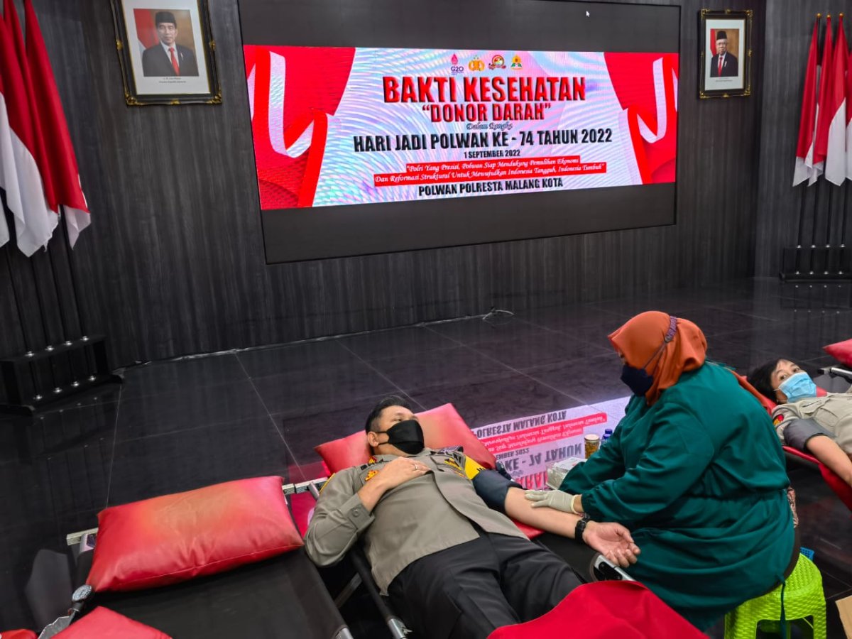 Peringati Hari Jadi Polwan ke-74, Polwan Polresta Malang Kota Gelar Donor Darah