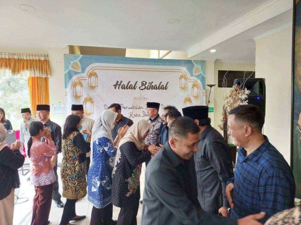 Gelar Halal Bihalal, Ketua DPRD Batu Asmadi: Jalin Silaturahmi dan Tampung Aspirasi
