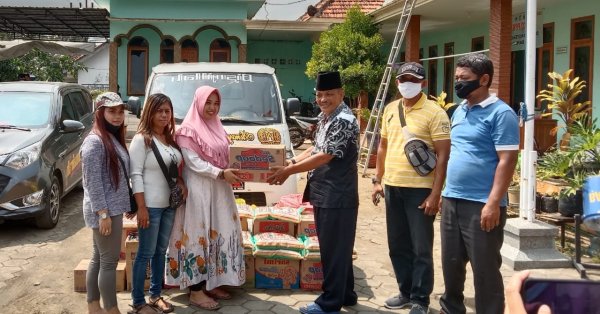 Bantu Korban Gempa, Komunitas Perias Malang Raya Gelontorkan Bantuan di Dampit