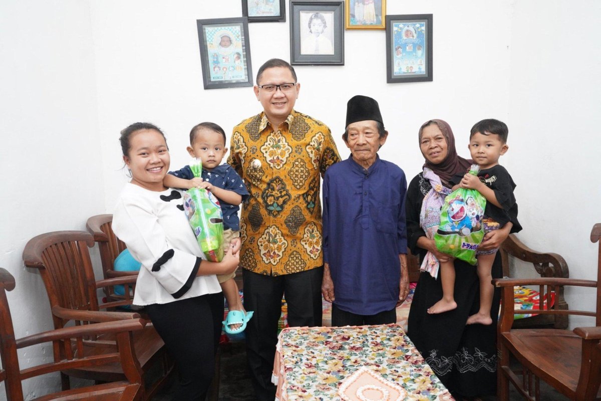 Pemkot Batu Pastikan Penuhi Kebutuhan Dasar Warga Miskin, Pj. Wali Kota Batu Dr. Aries: Kami Terus Keliling untuk Mengetahui Kondisi di Lapangan
