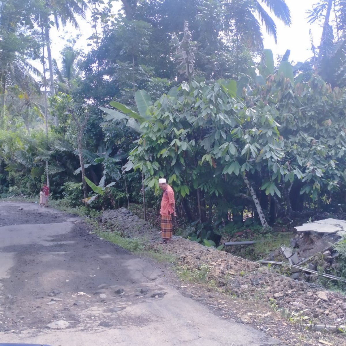 Berpotensi Timbulkan Kecelakaan, Warga Sukodono Dampit Minta Jalan Diperbaiki
