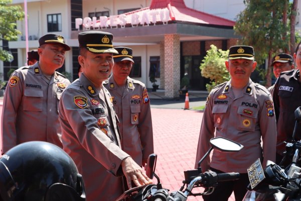Dukung Pengamanan Pilkada 2024, Kabaglog Polres Batu Kompol Supriyanto Lakukan Cek Kendaraan Dinas dan Almatsus