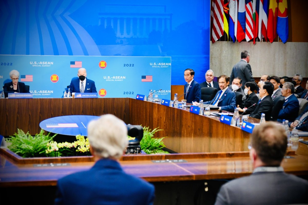 Presiden Jokowi Nyatakan Perang Perburuk Situasi Ekonomi Dunia, Mendag RI Lutfi Bahas Pemulihan Ekonomi Kawasan Bersama Negara ASEAN