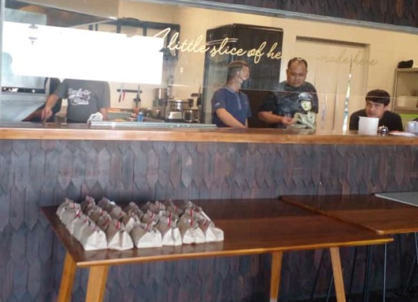 Didukung Berbagai Pihak Bagikan Nasi Merah Putih, Founder Hill House Batu Sampaikan Terimakasih