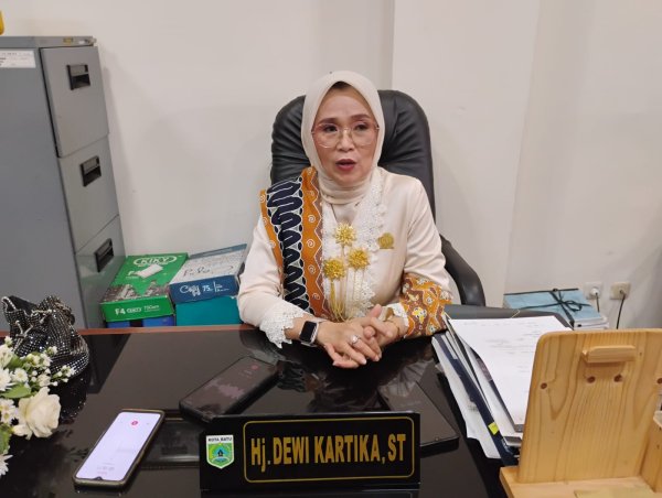 LKS Berbayar di Sekolah SD Negeri 02 Beji, Ketua Komisi C DPRD Kota Batu, Hj. Dewi Kartika: Ada Dana BOS