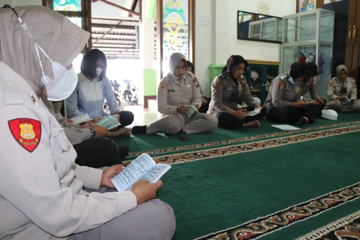 Melalui Binrohtal, Kabag SDM Polres Batu Kompol Idayu: Bentuk Karakter Anggota Polri Presisi