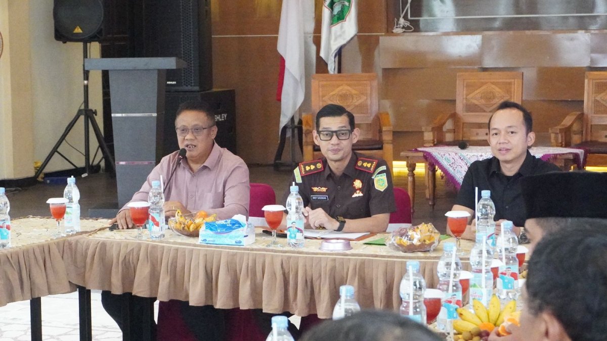 Pastikan Dana Desa Transparan, Kejari Batu Gelar Penyuluhan Hukum Kades dan Lurah se-Kota Batu