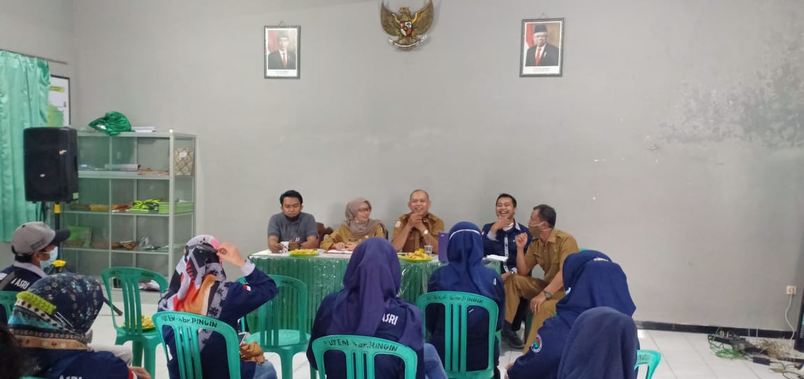 Berdayakan Ekonomi Warga, Akademisi UB Malang Kuatkan Kekhasan Kampung Tematik Desa Sumberdem