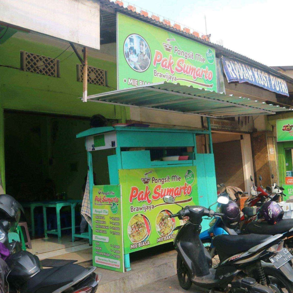 Nikmatnya Pangsit Mie Legendaris Pak Sumarto