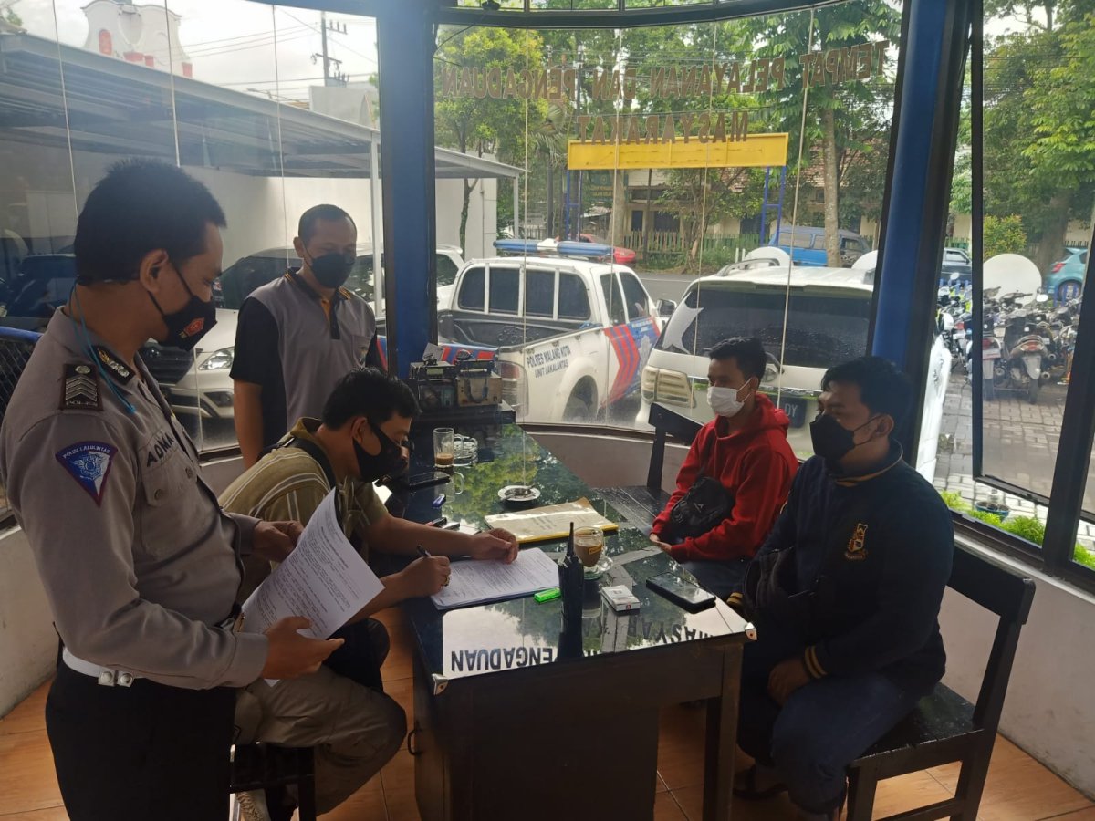 Polresta Malang Kota, Amankan Pelaku Pemalsuan Dokumen Pribadi dan Kartu Vaksin
