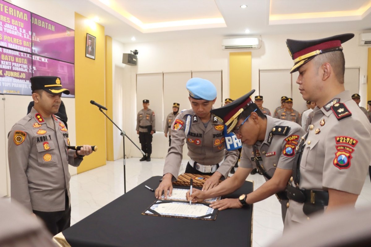 Apresiasi Dedikasi dan Pengabdian, Kapolres Batu AKBP Andi Pimpin Sertijab Perwira