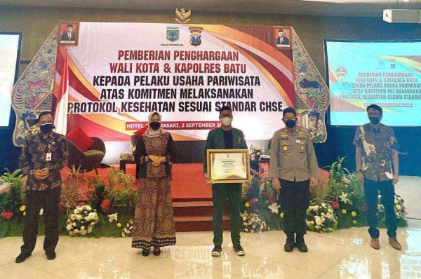 Raih Piagam Penghargaan, Manajemen Hill House Batu Ucapkan Terimakasih