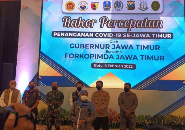 Cegah Bertambahnya Covid-19, Khofifah Minta Perketat Penggunaan Aplikasi Peduli Lindungi