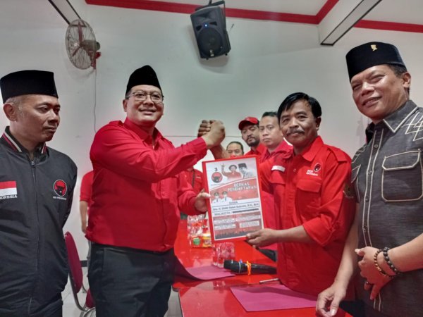 Wabup Malang Didik Gatot Subroto, Kembalikan Formulir Pendaftaran Bacakada ke Kantor DPC PDI Perjuangan Kota Batu
