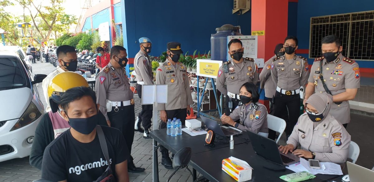 Permudah Masyarakat Dapatkan Vaksin, Polresta Malang Kota Gelar Vaksinasi Drive Thru