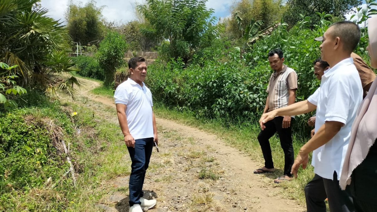 Serap Aspirasi Masyarakat, Calon Wakil Wali Kota Batu, H. Rudi Bakal Bangun Akses Jalan Bagi Para Petani