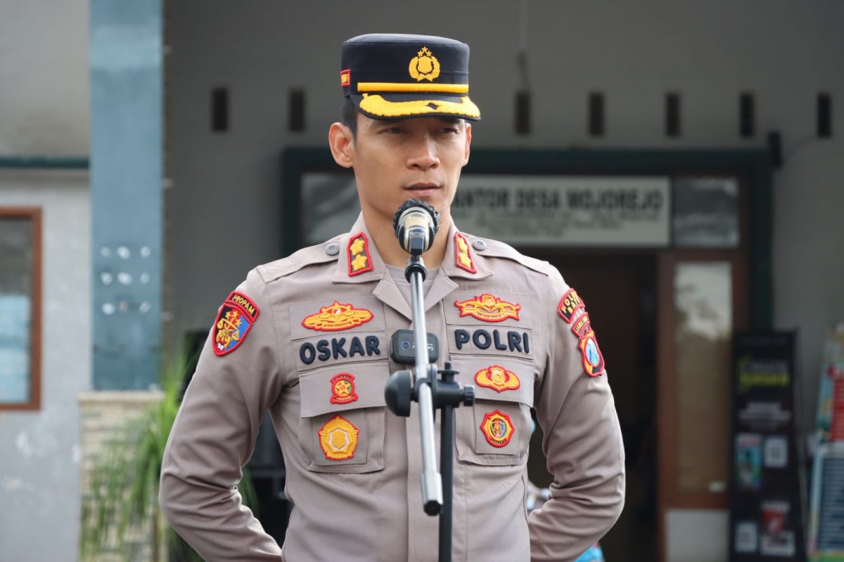 Kapolres Batu AKBP Oskar Pimpin Apel Jum’at Curhat, Peringati Hari Bhayangkara ke-77