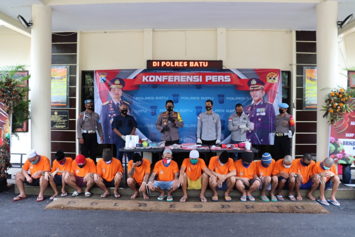 Kapolres Batu Pimpin Konferensi Pers, Hasil Ungkap Kasus Narkoba