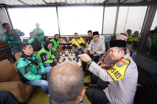 Siapkan Doa Bersama untuk Almarhum Affan Kurniawan Korban Tragedi Jakarta, Kapolres Batu, AKBP Andi Pertemuan dengan Komunitas Driver Online