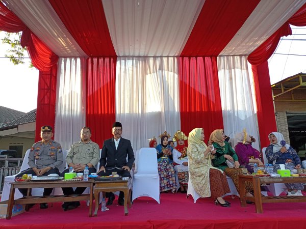 Usung Tema Budaya Kearifan Lokal, Pemdes Pendem Gelar Pawai Karnaval 2025, Berlangsung Sukses